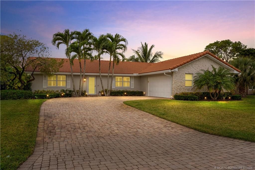 Photo of 3952 SE Fairway W, Stuart, FL 34997 (MLS # M20054188)