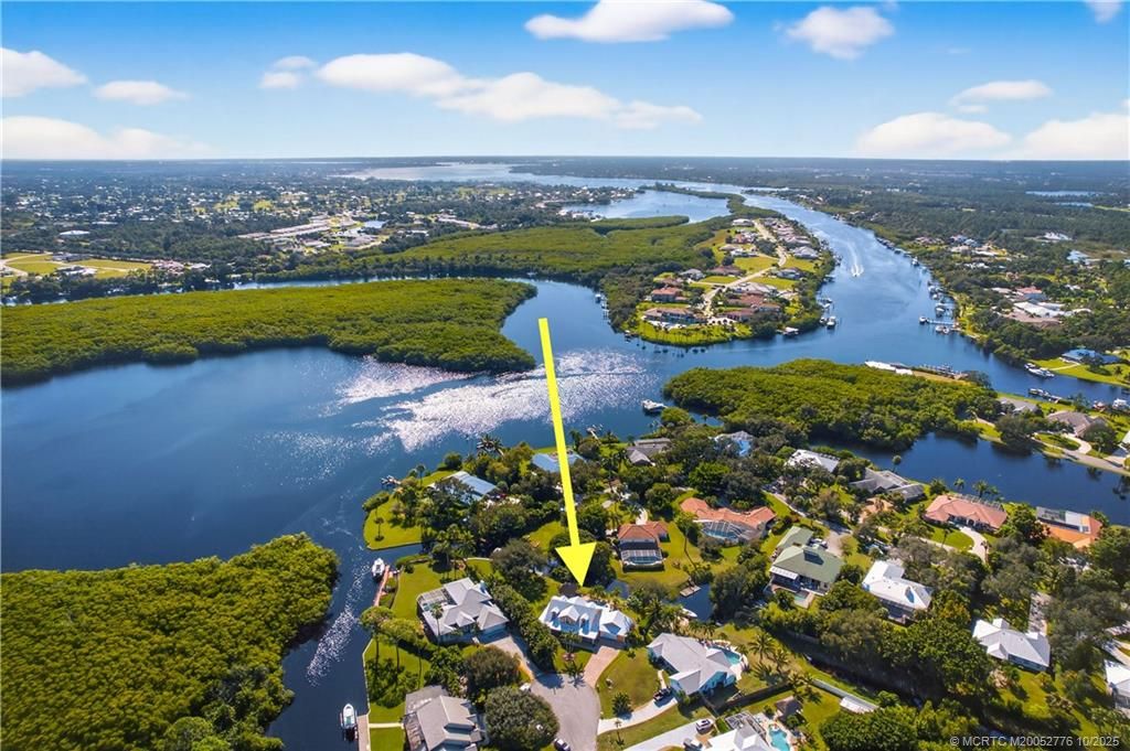 Photo of 802 SE Portage Avenue, Port Saint Lucie, FL 34984 (MLS # M20052776)