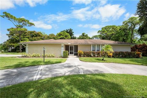 Photo of 434 NE Acacia Place, Jensen Beach, FL 34957 (MLS # M20052313)