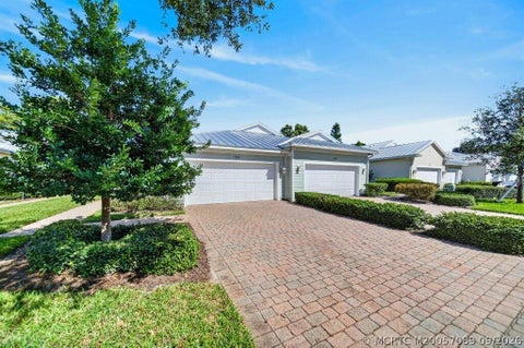 Photo of 1559 SE Tidewater Place, Stuart, FL 34997 (MLS # M20057089)
