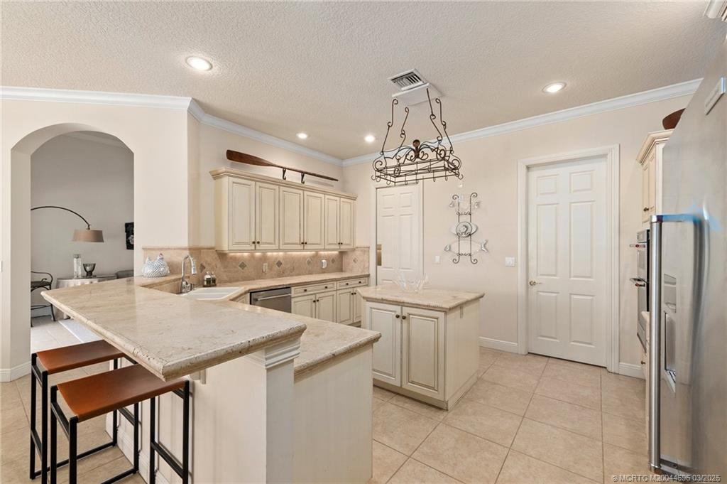 Palm City, Florida, 34990, United States, 4 Bedrooms Bedrooms, ,3 BathroomsBathrooms,Residential,Active,1735220
