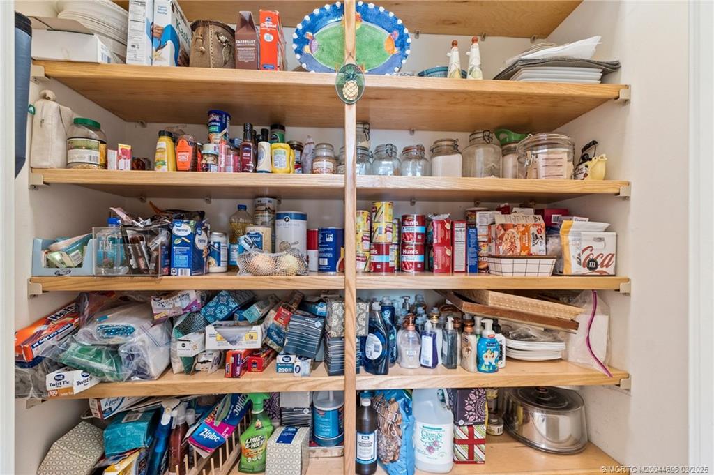 Palm City, Florida, 34990, United States, 4 Bedrooms Bedrooms, ,3 BathroomsBathrooms,Residential,Active,1735220