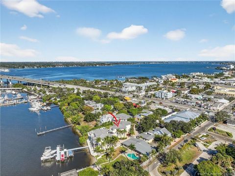 Photo of 334 SW Atlanta Avenue SW, Stuart, FL 34994 (MLS # M20053867)