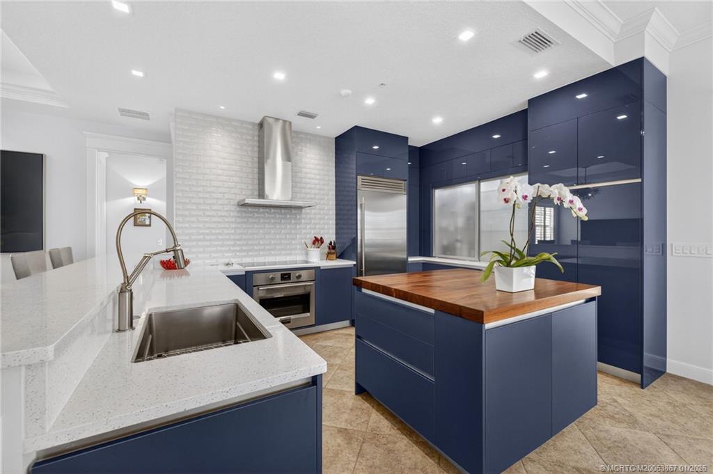 Stuart, Florida, 34994, United States, 3 Bedrooms Bedrooms, ,4 BathroomsBathrooms,Residential,Active,2011398