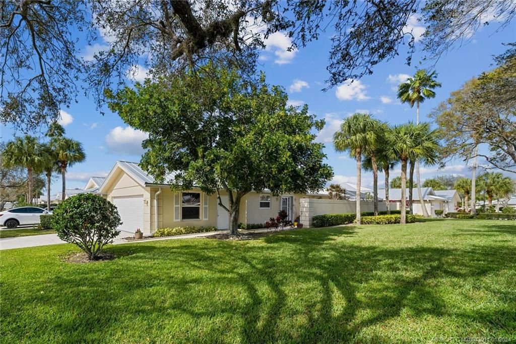 Photo of 2807 SW Ridgewood Place, Palm City, FL 34990 (MLS # M20043011)