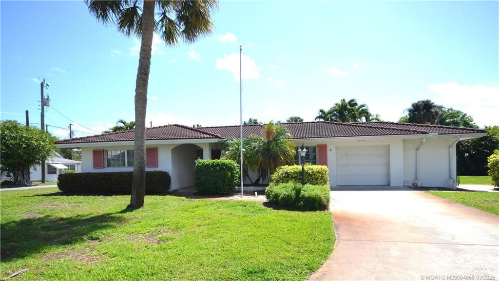 Photo of 701 SW Cleveland Avenue, Stuart, FL 34994 (MLS # M20054858)