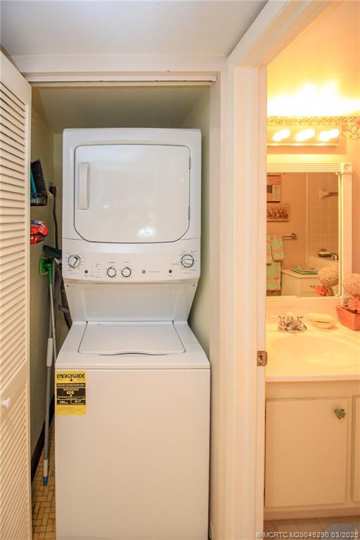 Stuart, Florida 34996, United States, 2 Bedrooms Bedrooms, ,2 BathroomsBathrooms,Residential,Active,56015