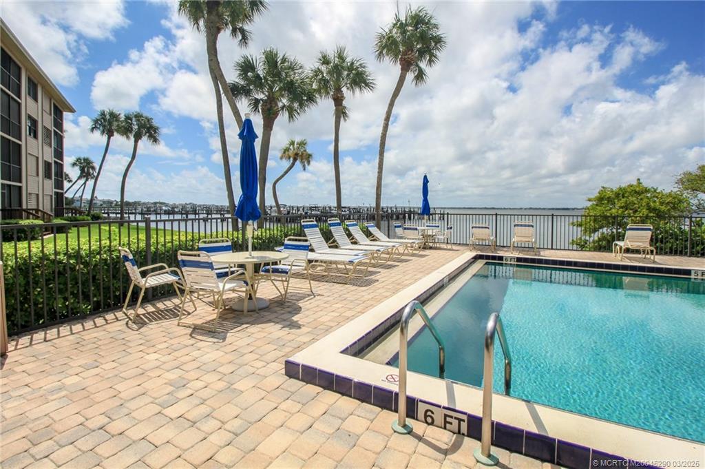 Stuart, Florida 34996, United States, 2 Bedrooms Bedrooms, ,2 BathroomsBathrooms,Residential,Active,56015
