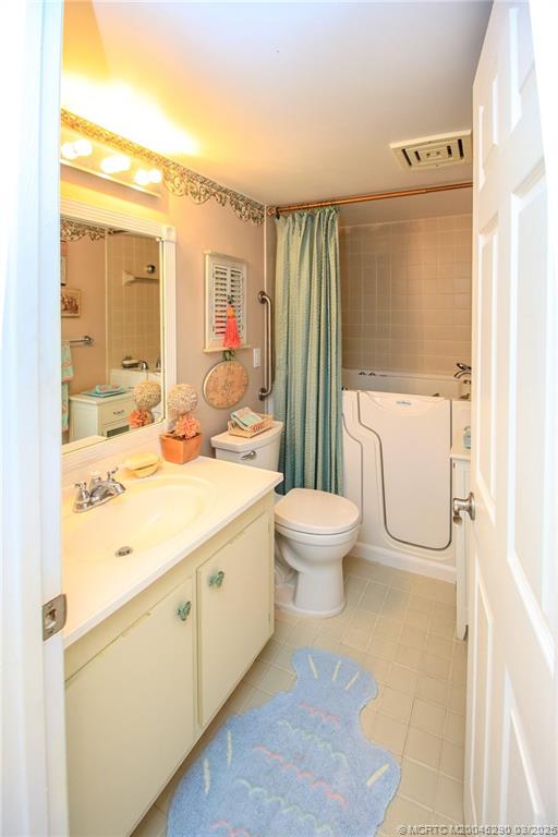 Stuart, Florida 34996, United States, 2 Bedrooms Bedrooms, ,2 BathroomsBathrooms,Residential,Active,56015