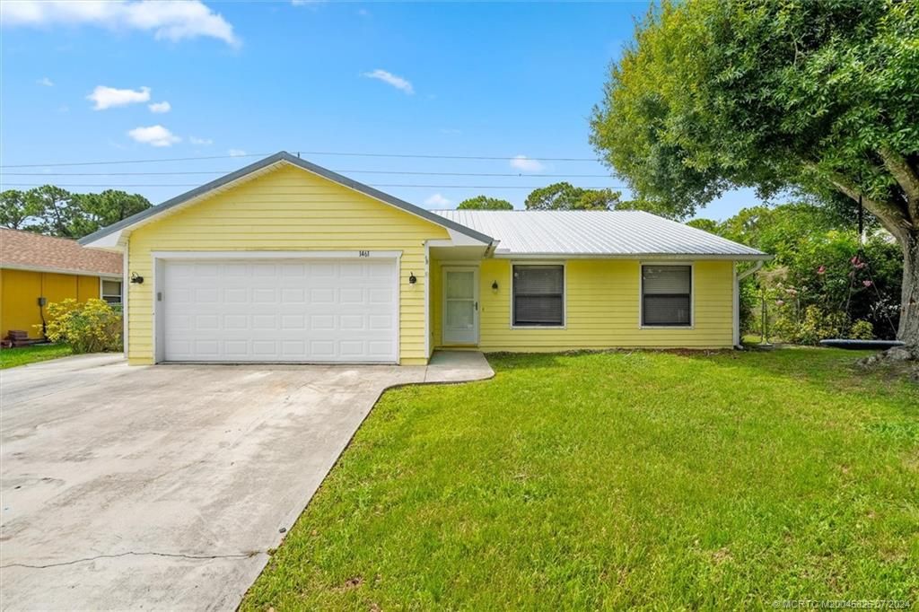 Photo of 1461 SW Vizcaya Circle, Palm City, FL 34990 (MLS # M20045826)
