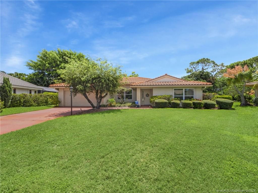Photo of 2361 SW Starling Drive, Palm City, FL 34990 (MLS # M20045941)