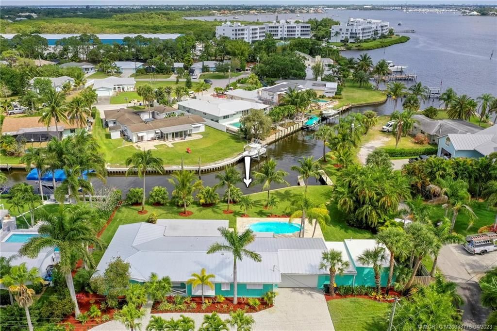 Photo of 2033 SW Mockingbird Lane, Palm City, FL 34990 (MLS # M20038775)