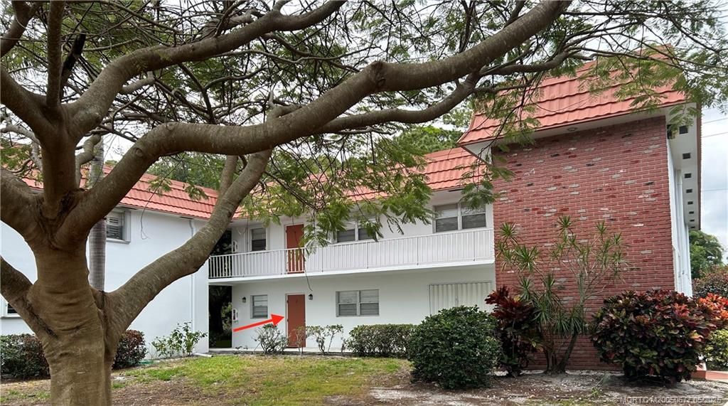 Photo of 2600 SE Ocean Boulevard #V2, Stuart, FL 34996 (MLS # M20050677)