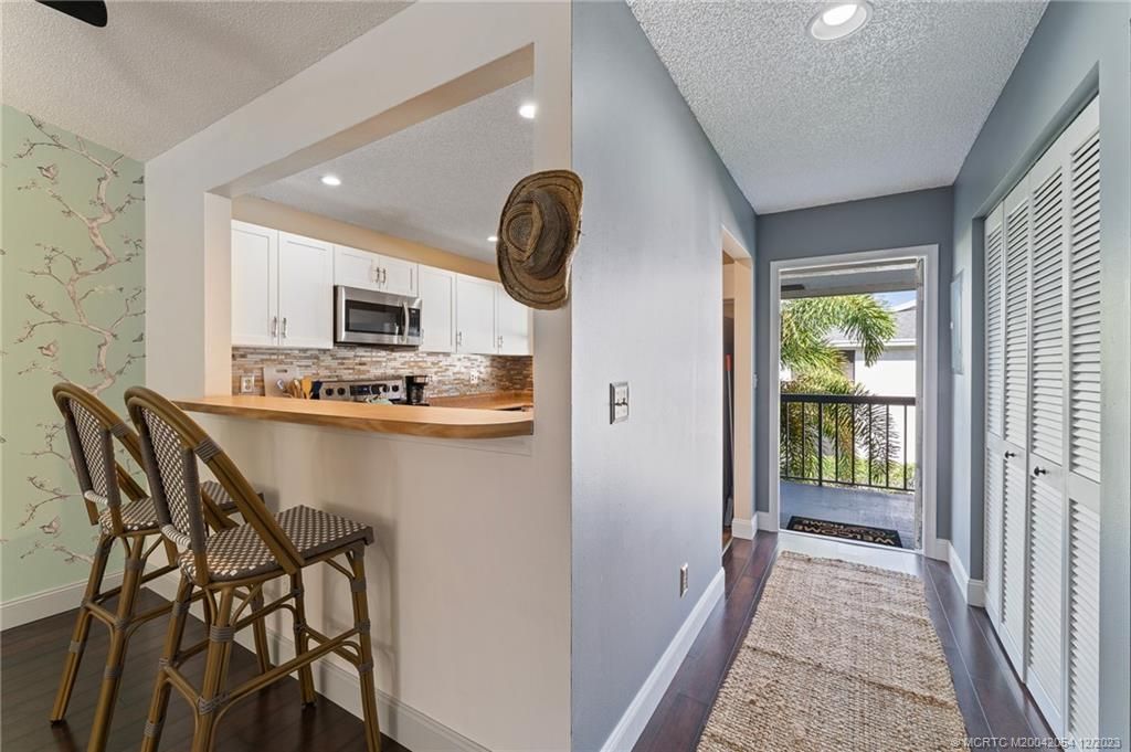 Photo of 1210 SE Parkview Place #E-9, Stuart, FL 34994 (MLS # M20042054)