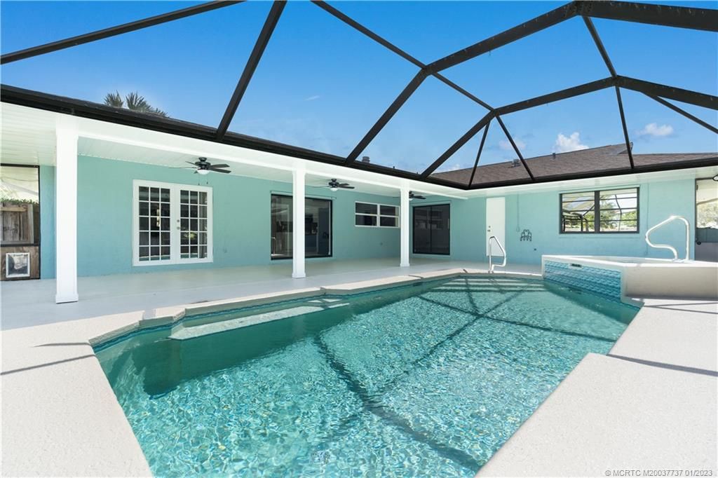 Photo of 5225 SE Orange Street, Stuart, FL 34997 (MLS # M20037737)