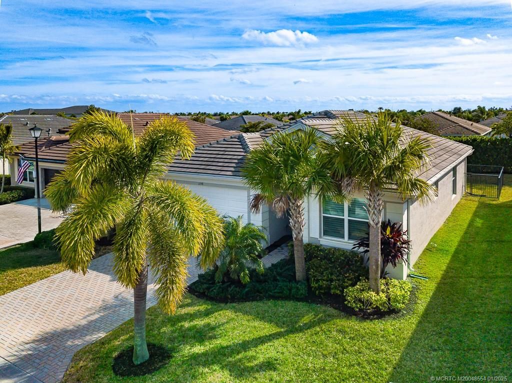 Photo of 11398 SW Carlisle Crossing Avenue, Port Saint Lucie, FL 34987 (MLS # M20048554)