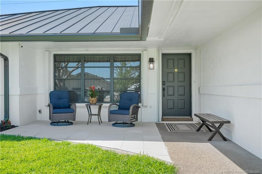 Photo of 5110 SE Hanson Circle, Stuart, FL 34997 (MLS # M20050472)