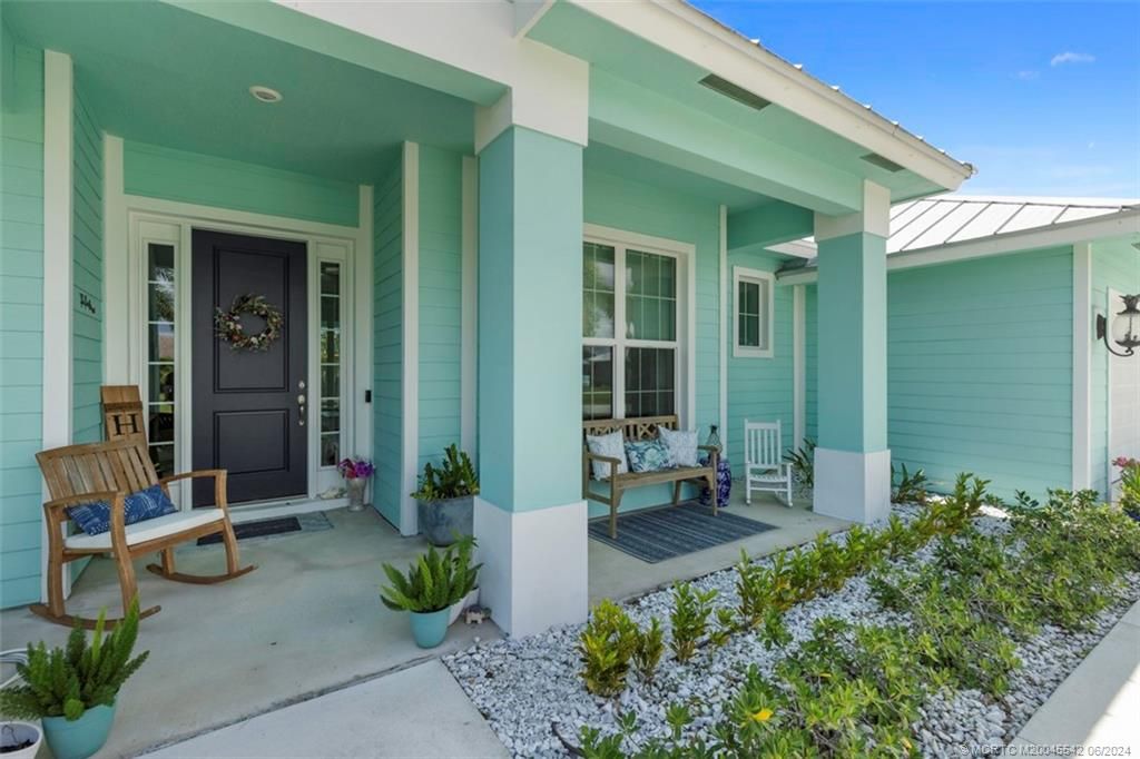 Photo of 1656 SE Dome Circle, Port Saint Lucie, FL 34952 (MLS # M20045542)