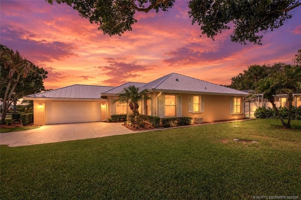 Photo of 2198 SW Mayflower Drive, Palm City, FL 34990 (MLS # M20055978)