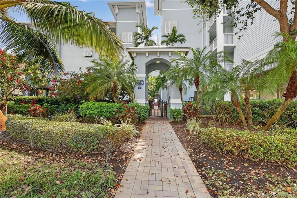 Photo of 215 NW Flagler Avenue #203, Stuart, FL 34994 (MLS # M20054824)