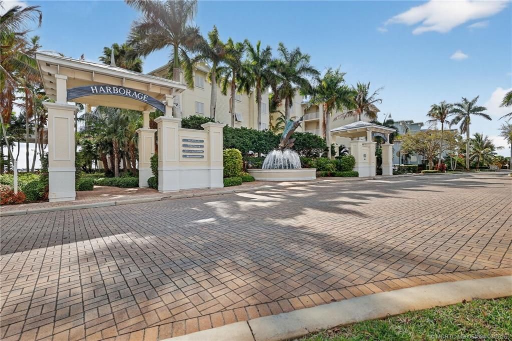 Photo of 215 NW Flagler Avenue #203, Stuart, FL 34994 (MLS # M20054824)