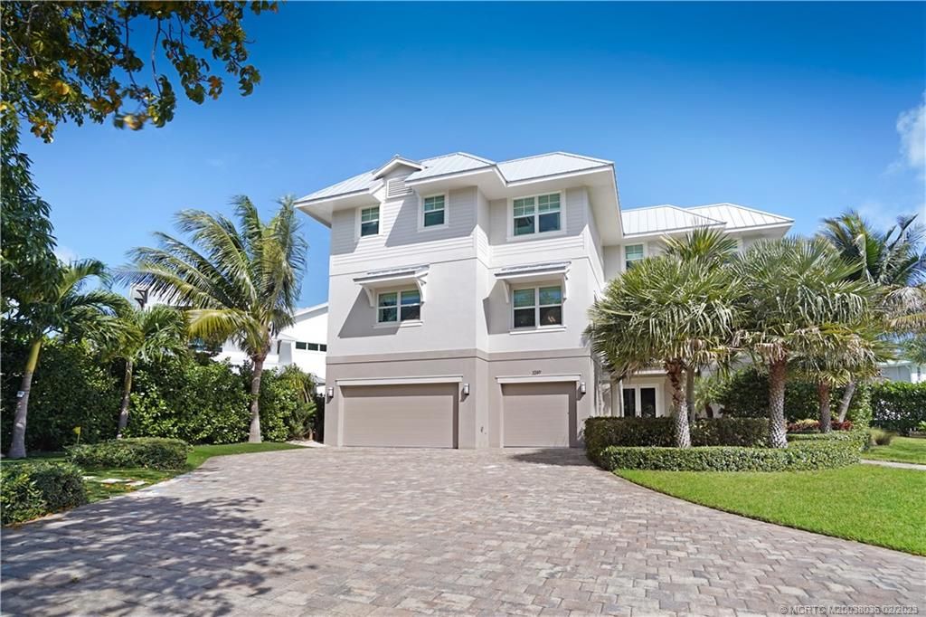 Photo of 3249 Cove Road, Tequesta, FL 33469 (MLS # M20038036)