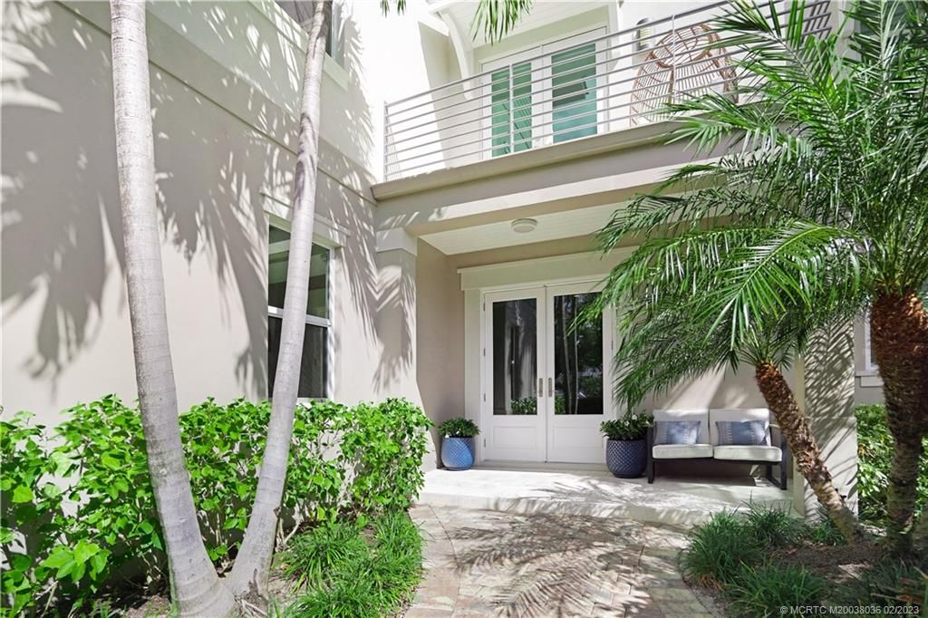 Photo of 3249 Cove Road, Tequesta, FL 33469 (MLS # M20038036)