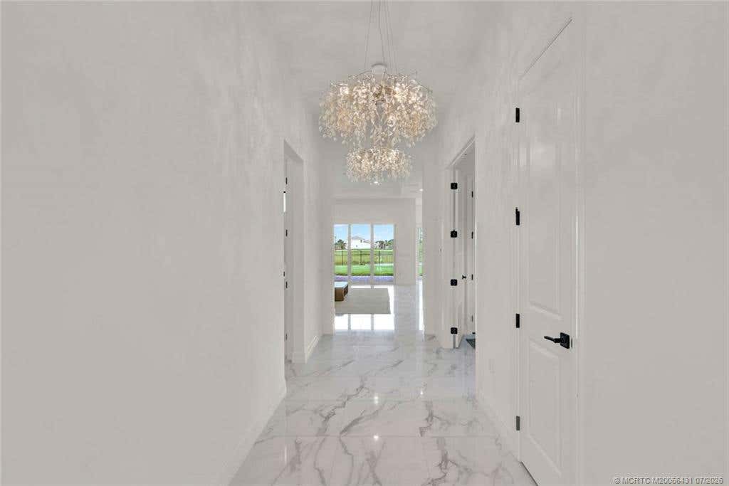 Photo of 10405 Northbrook Circle, Palm Beach Gardens, FL 33412 (MLS # M20056431)