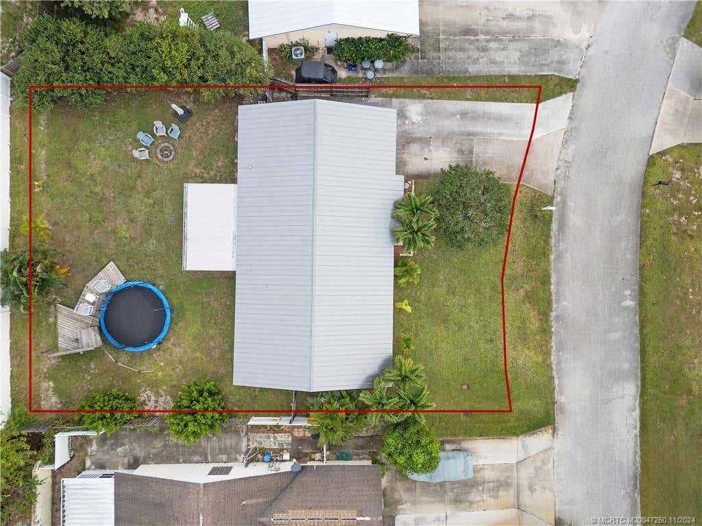 Photo of 2487 NE 17th Court, Jensen Beach, FL 34957 (MLS # M20047250)