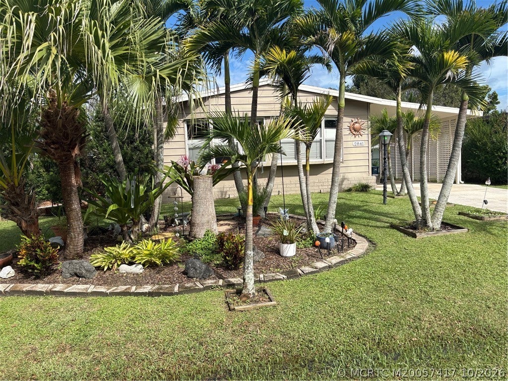 Photo of 2841 SW Monarch Trail, Stuart, FL 34997 (MLS # M20057417)