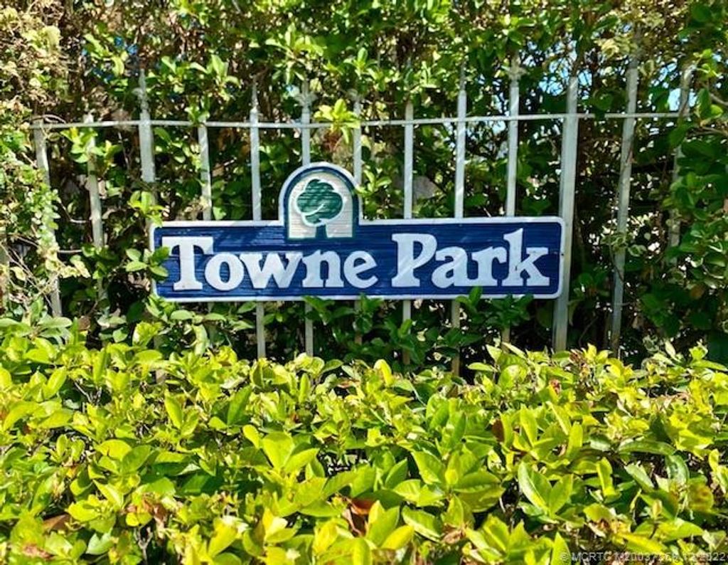 Photo of 804 SE Central Parkway #1, Stuart, FL 34994 (MLS # M20037268)