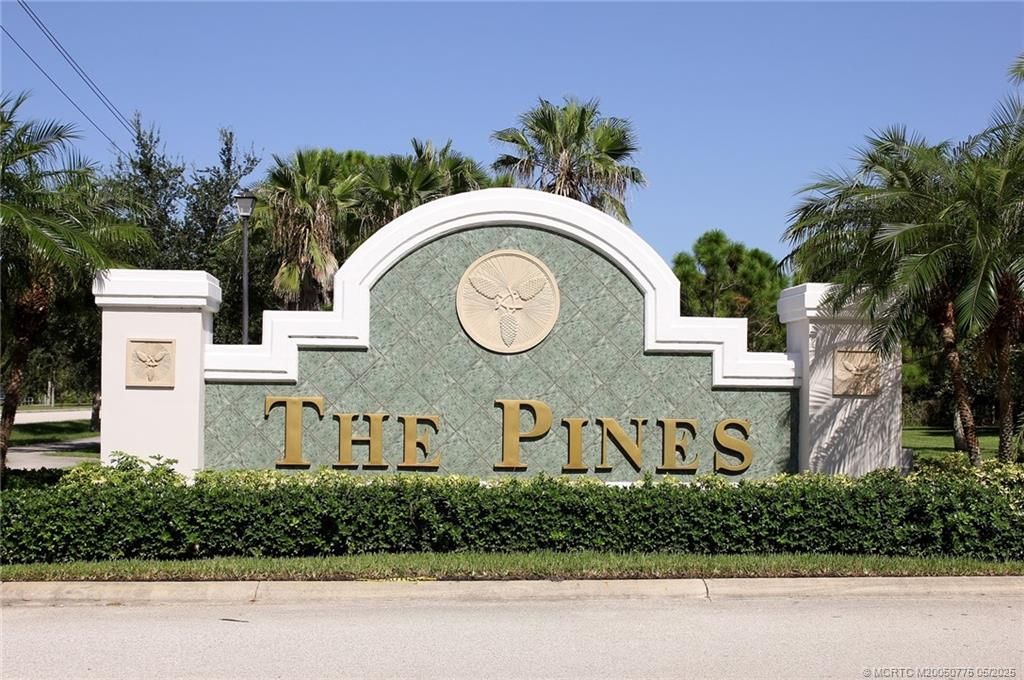 Photo of 505 NW Fetterbush Way, Jensen Beach, FL 34957 (MLS # M20050775)