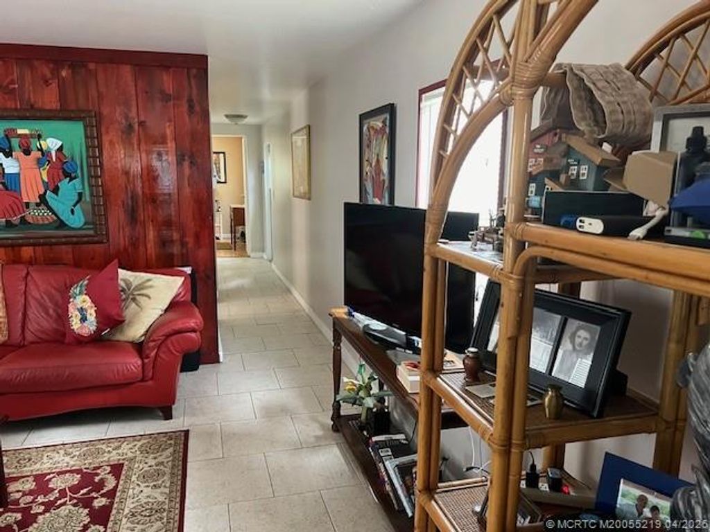 Photo of 6315 S Ash Lane, Lantana, FL 33462 (MLS # M20055219)