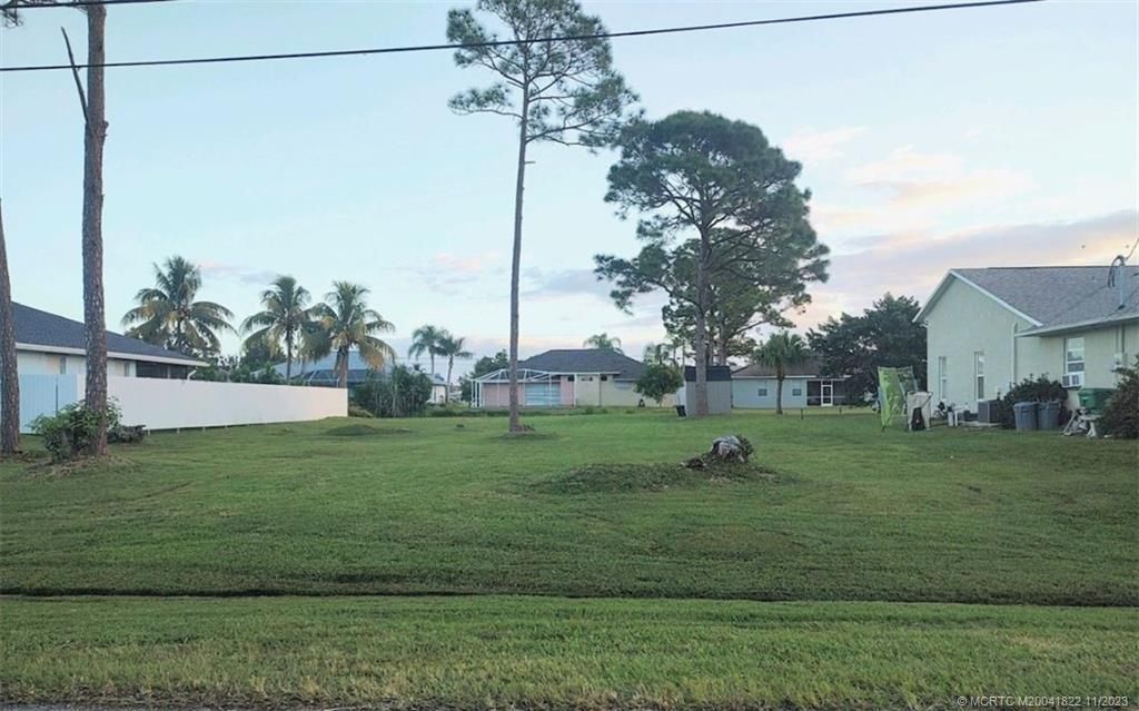 Photo of 538 SE Nome Drive, Port Saint Lucie, FL 34984 (MLS # M20041822)