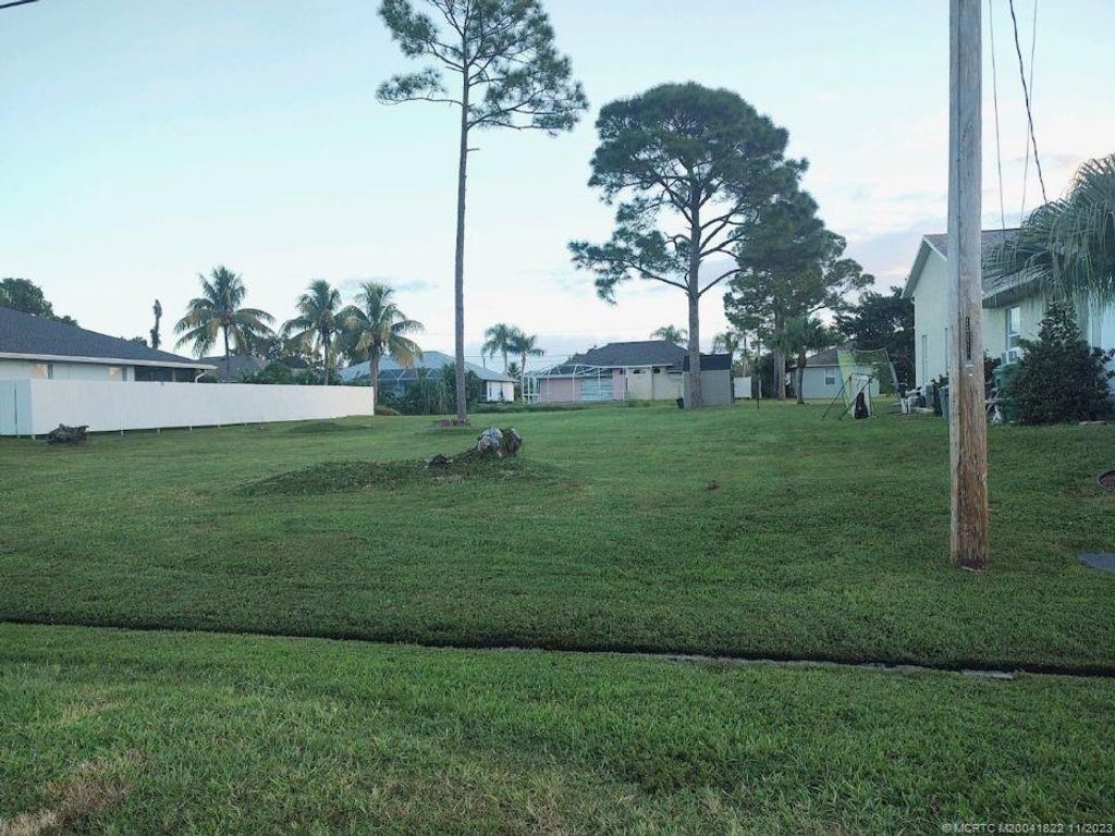 Photo of 538 SE Nome Drive, Port Saint Lucie, FL 34984 (MLS # M20041822)