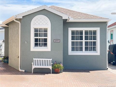 Photo of 697 Nettles Boulevard, Jensen Beach, FL 34957 (MLS # M20052178)