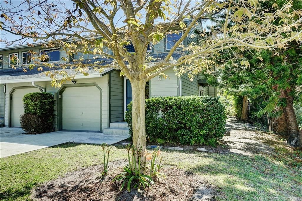 Photo of 650 NE Wax Myrtle Way, Jensen Beach, FL 34957 (MLS # M20050000)