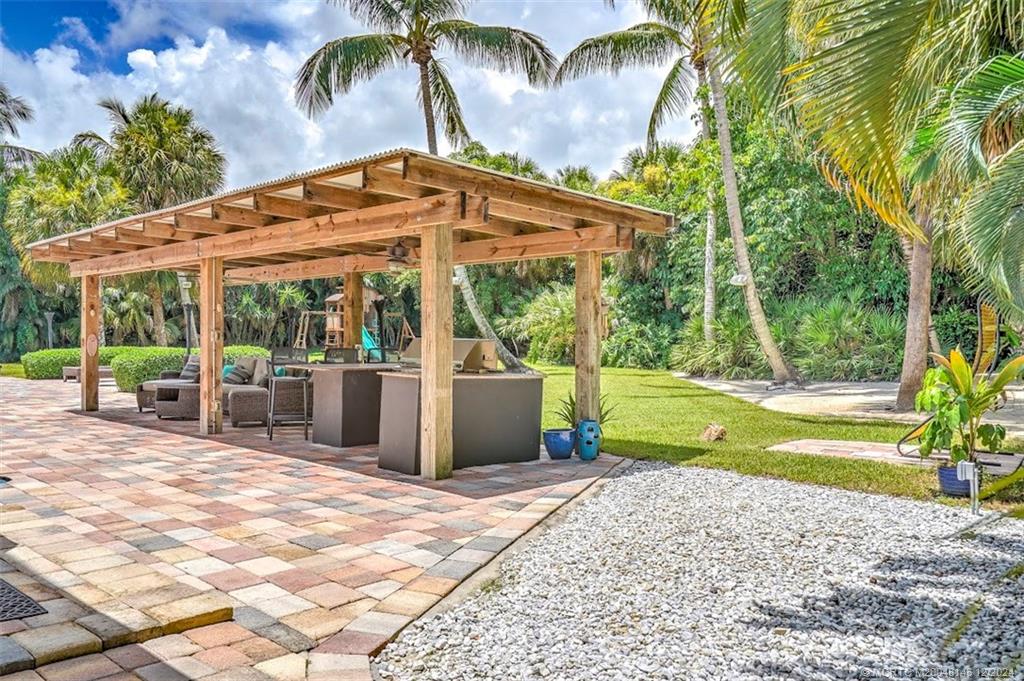 Stuart, Florida 34996, United States, 5 Bedrooms Bedrooms, ,5 BathroomsBathrooms,Residential,Active,25228