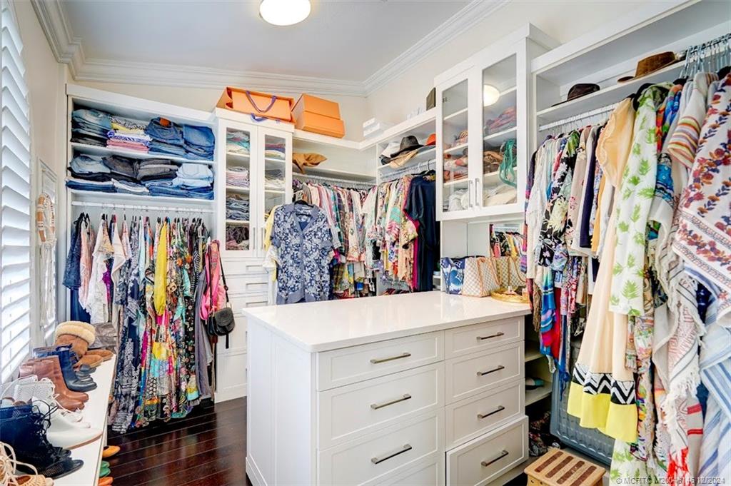 Stuart, Florida 34996, United States, 5 Bedrooms Bedrooms, ,5 BathroomsBathrooms,Residential,Active,25228