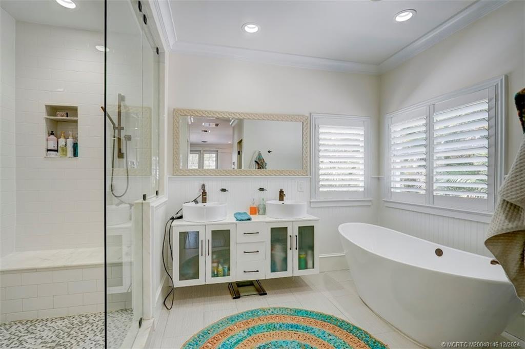 Stuart, Florida 34996, United States, 5 Bedrooms Bedrooms, ,5 BathroomsBathrooms,Residential,Active,25228