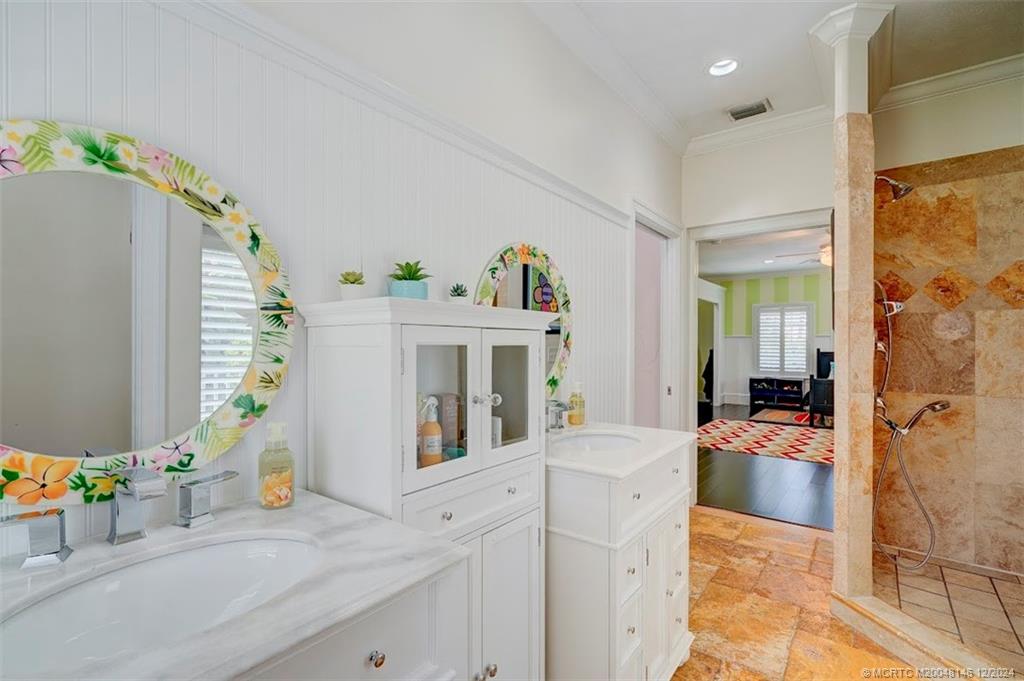 Stuart, Florida 34996, United States, 5 Bedrooms Bedrooms, ,5 BathroomsBathrooms,Residential,Active,25228