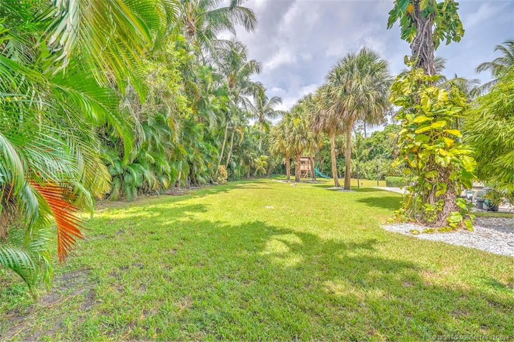 Stuart, Florida 34996, United States, 5 Bedrooms Bedrooms, ,5 BathroomsBathrooms,Residential,Active,25228