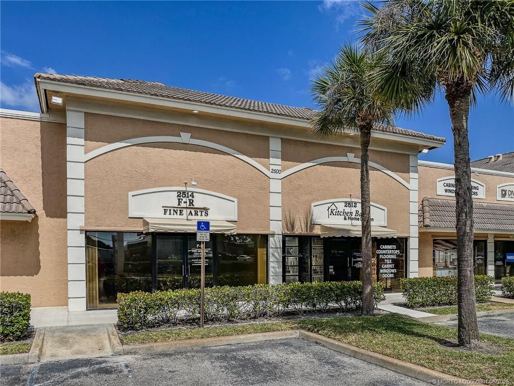 Photo of 2514 SE Willoughby Boulevard, Stuart, FL 34994 (MLS # M20050801)