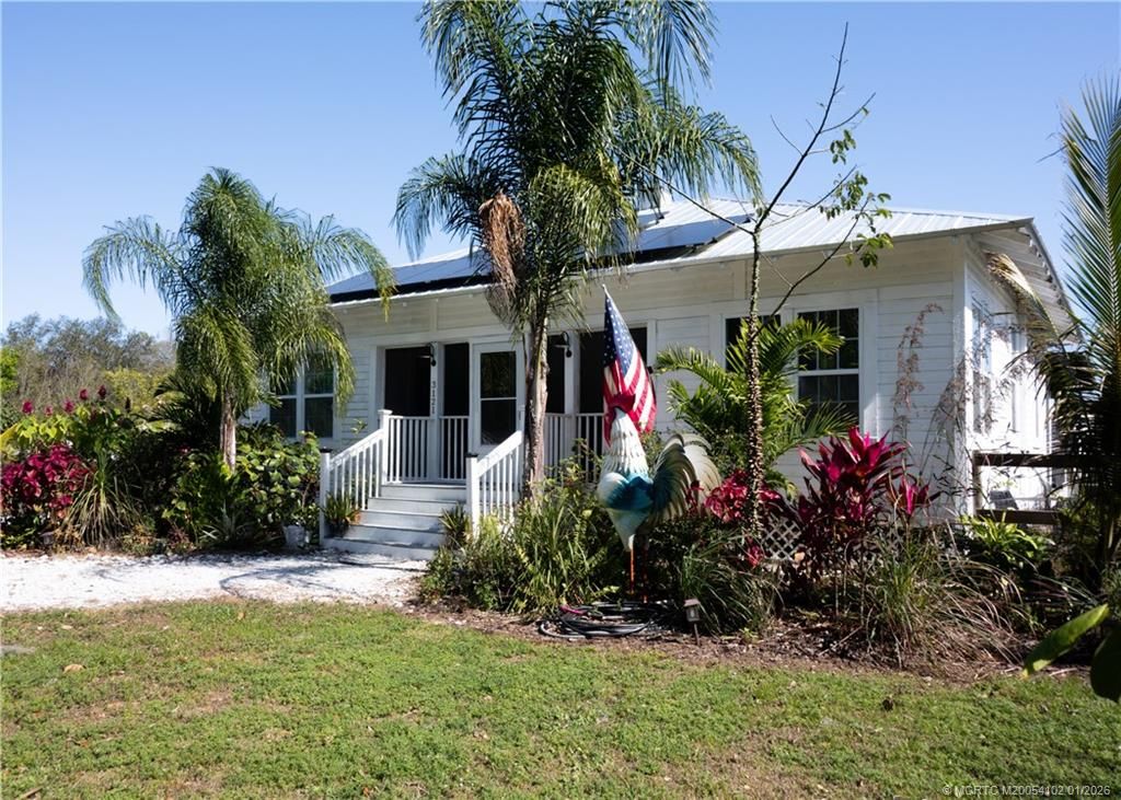 Photo of 3121 Old Edwards Road, Fort Pierce, FL 34981 (MLS # M20054102)