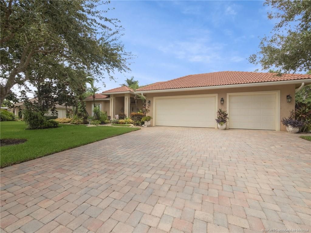 Photo of 8276 SW Skipper Drive, Stuart, FL 34997 (MLS # M20046539)