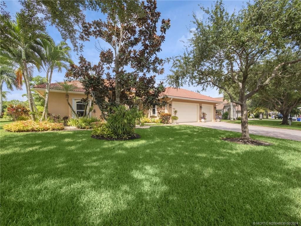 Photo of 8276 SW Skipper Drive, Stuart, FL 34997 (MLS # M20046539)