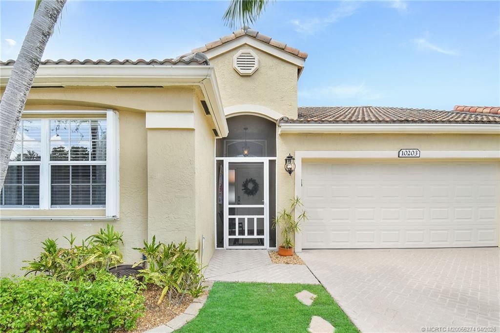 Photo of 10203 Siena Oaks Circle S, Palm Beach Gardens, FL 33410 (MLS # M20055274)