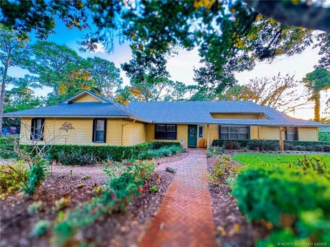 Photo of 5396 SW Leeward Lane, Palm City, FL 34990 (MLS # M20055431)