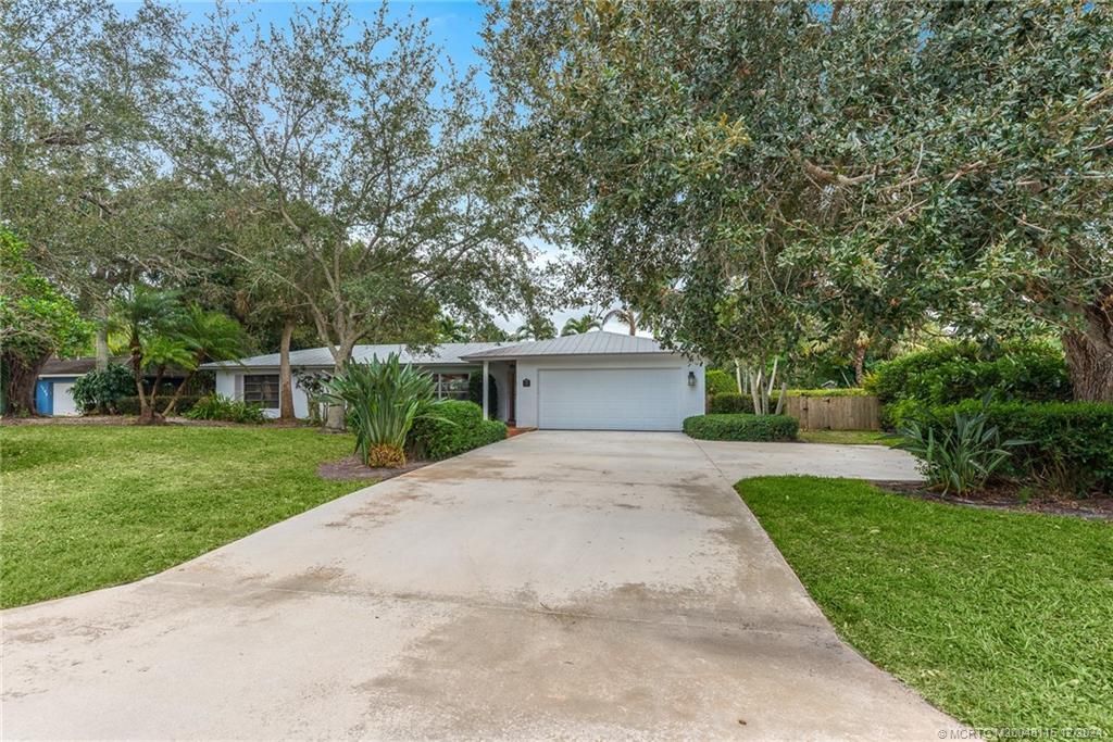 Photo of 1814 NW Shore Terrace, Stuart, FL 34994 (MLS # M20048115)