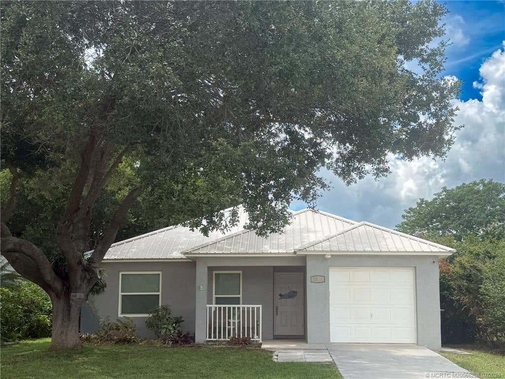 Photo of 5508 SE Pine Avenue, Stuart, FL 34997 (MLS # M20056208)